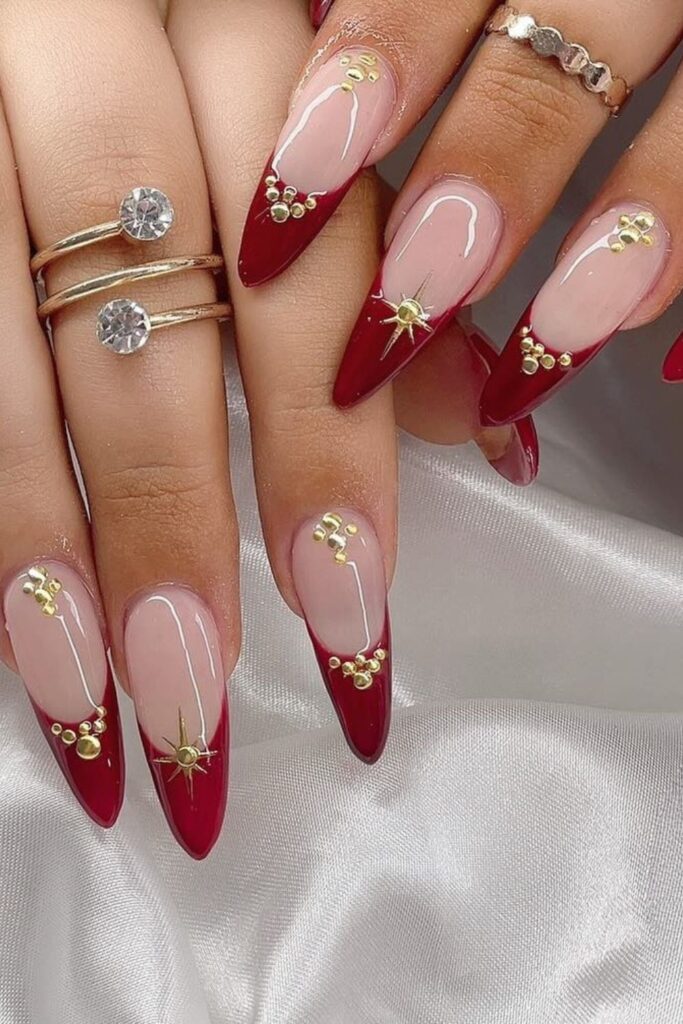 31+ Sparkling Rhinestone Nail Ideas for Bold Looks 10