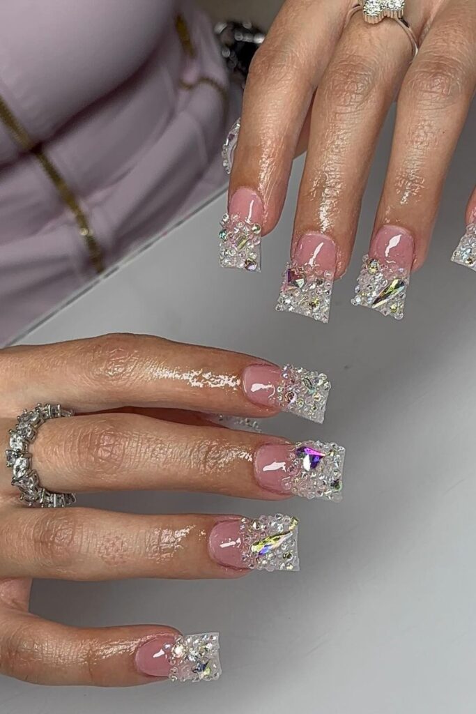 31+ Sparkling Rhinestone Nail Ideas for Bold Looks 15