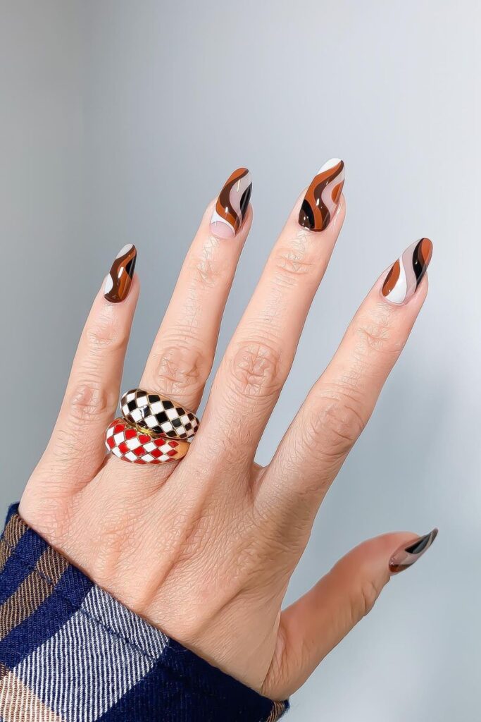 30+ Fresh Swirl Nail Ideas for Every Style 17