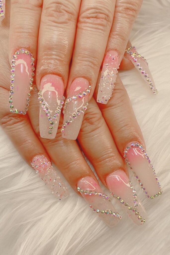 31+ Sparkling Rhinestone Nail Ideas for Bold Looks 24