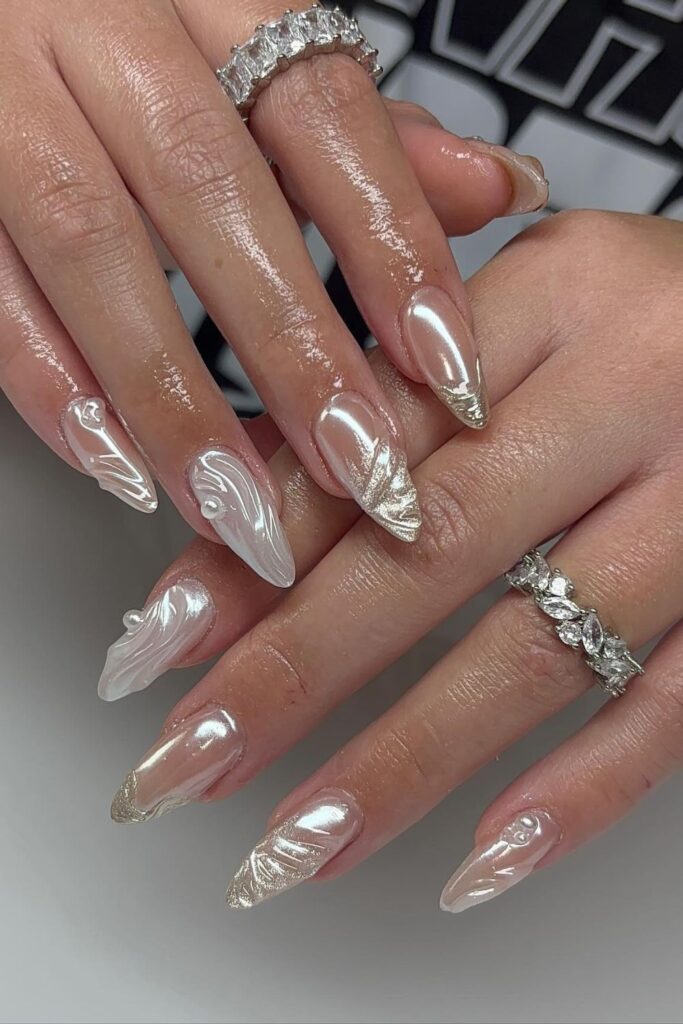 31+ Sparkling Rhinestone Nail Ideas for Bold Looks 25