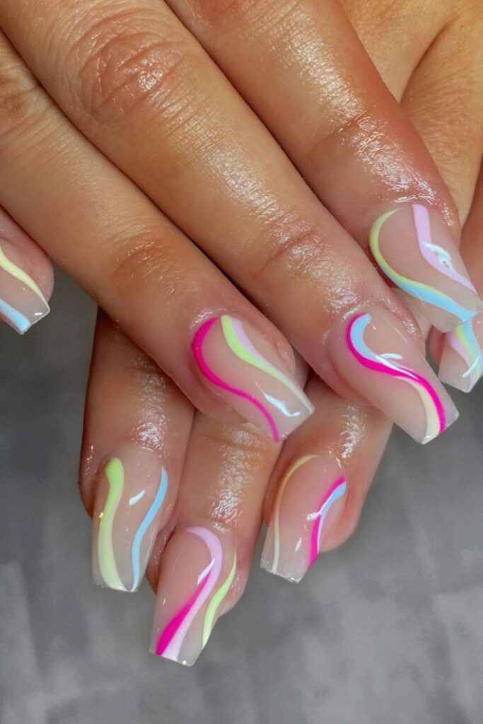 30+ Fresh Swirl Nail Ideas for Every Style 3