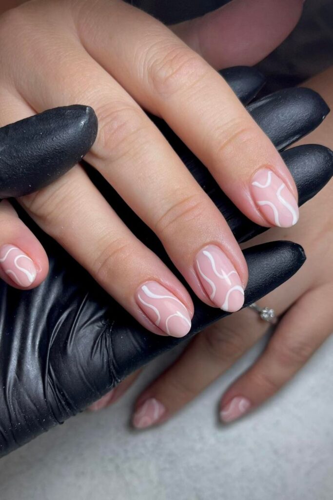 30+ Fresh Swirl Nail Ideas for Every Style 8